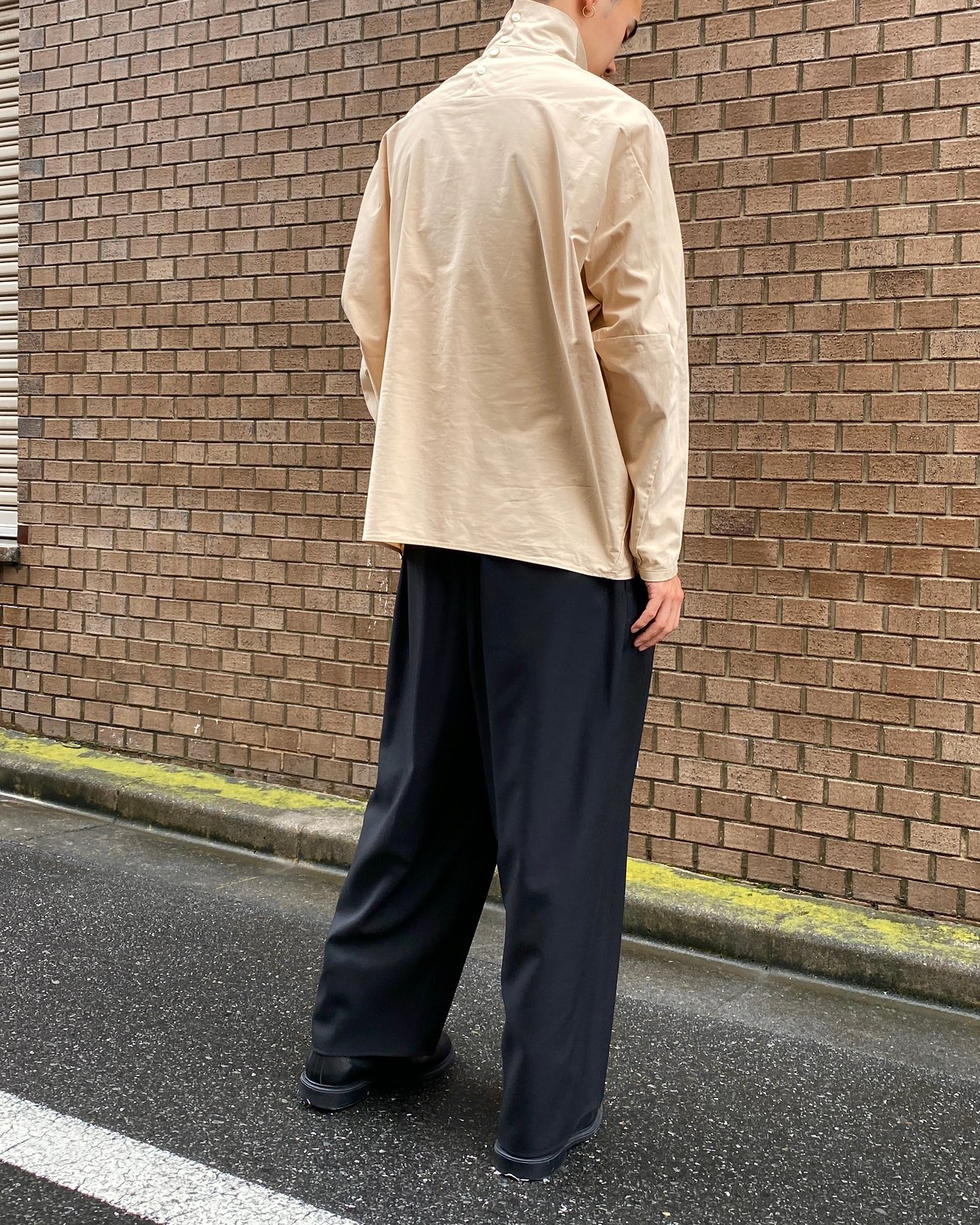 ノノットのシャツ