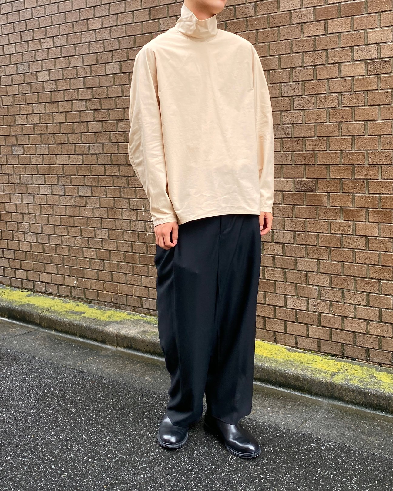 ノノットのシャツ