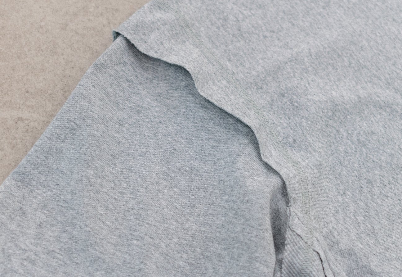 「UG」スウェットTシャツ