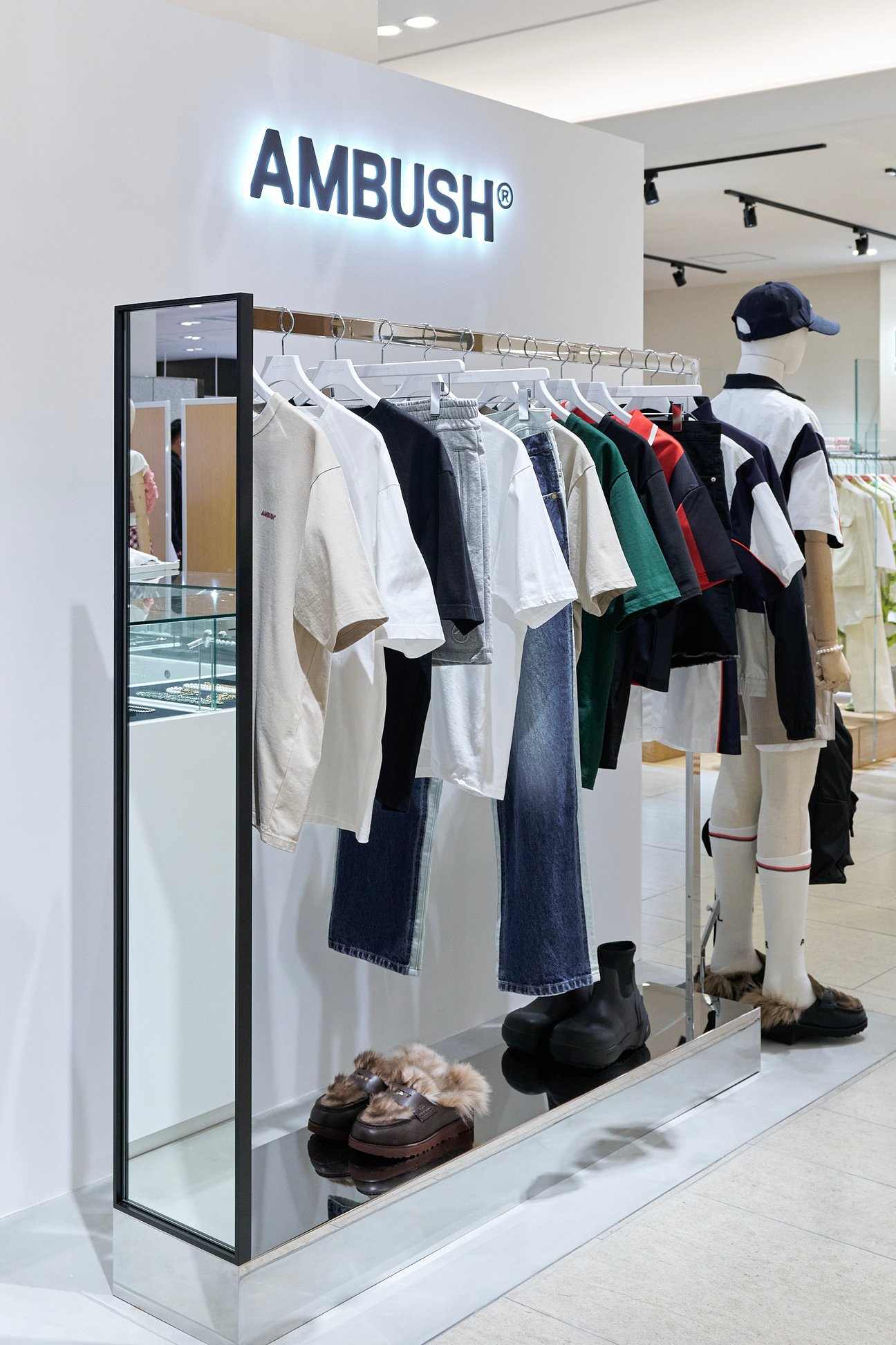 阪急うめだ本店「ビヨンドワールド」