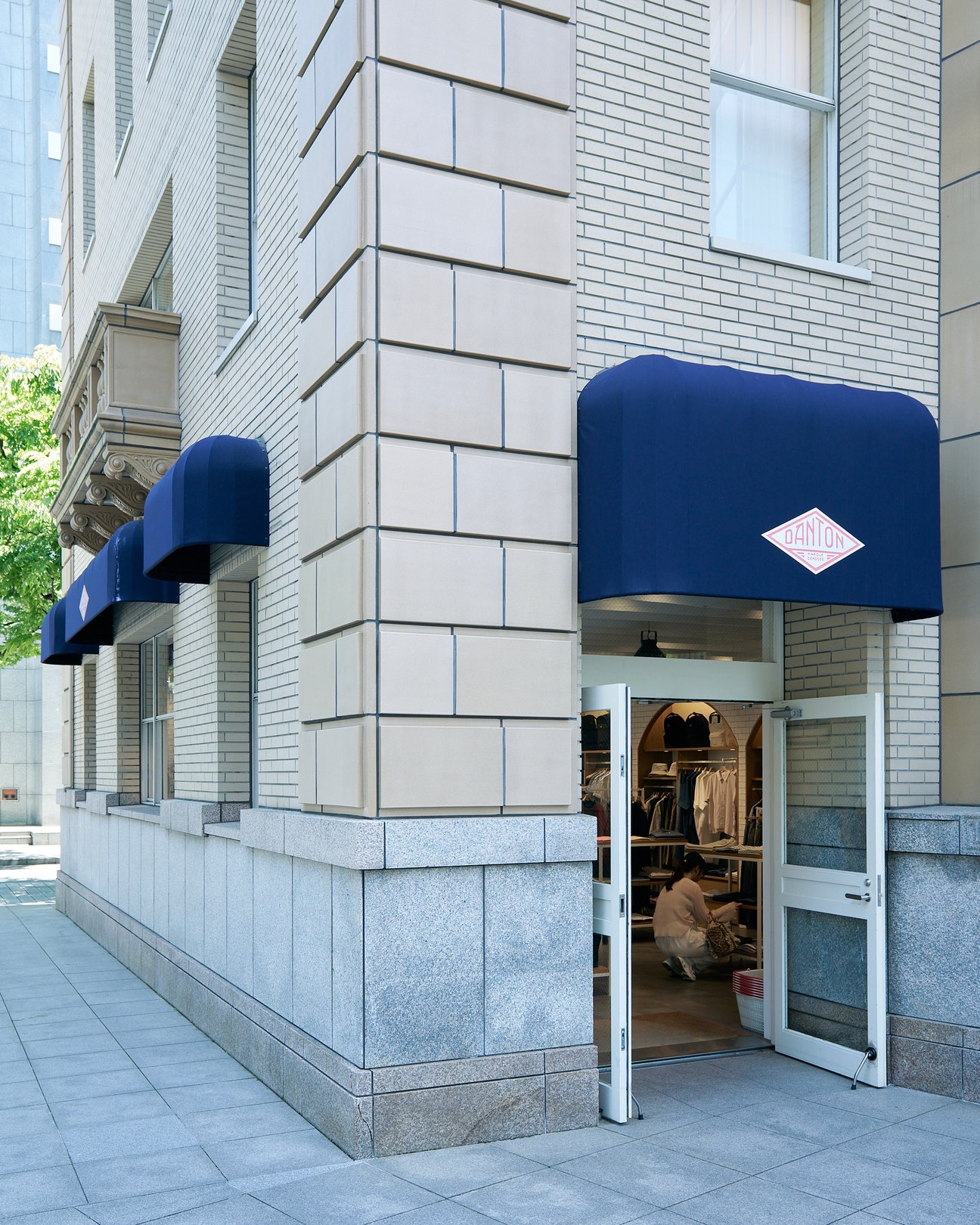 ダントンの店内