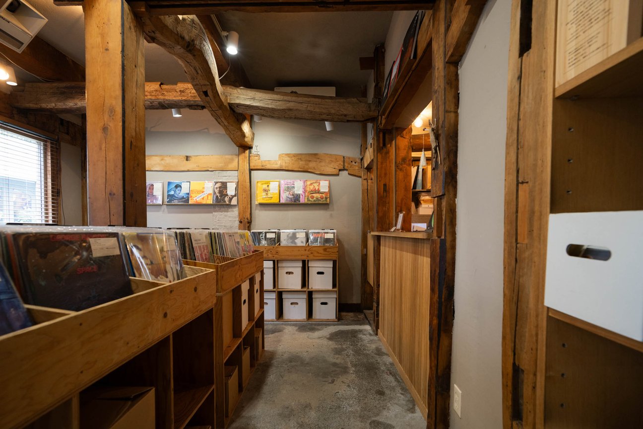 ELLA RECORDSの内観