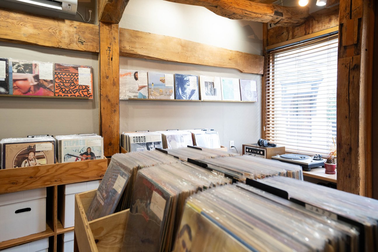 ELLA RECORDSの内観