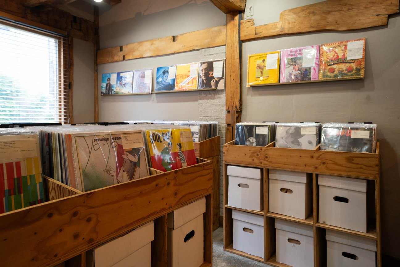 ELLA RECORDSの内観