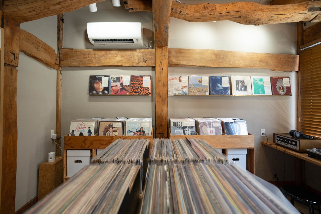 ELLA RECORDSの内観