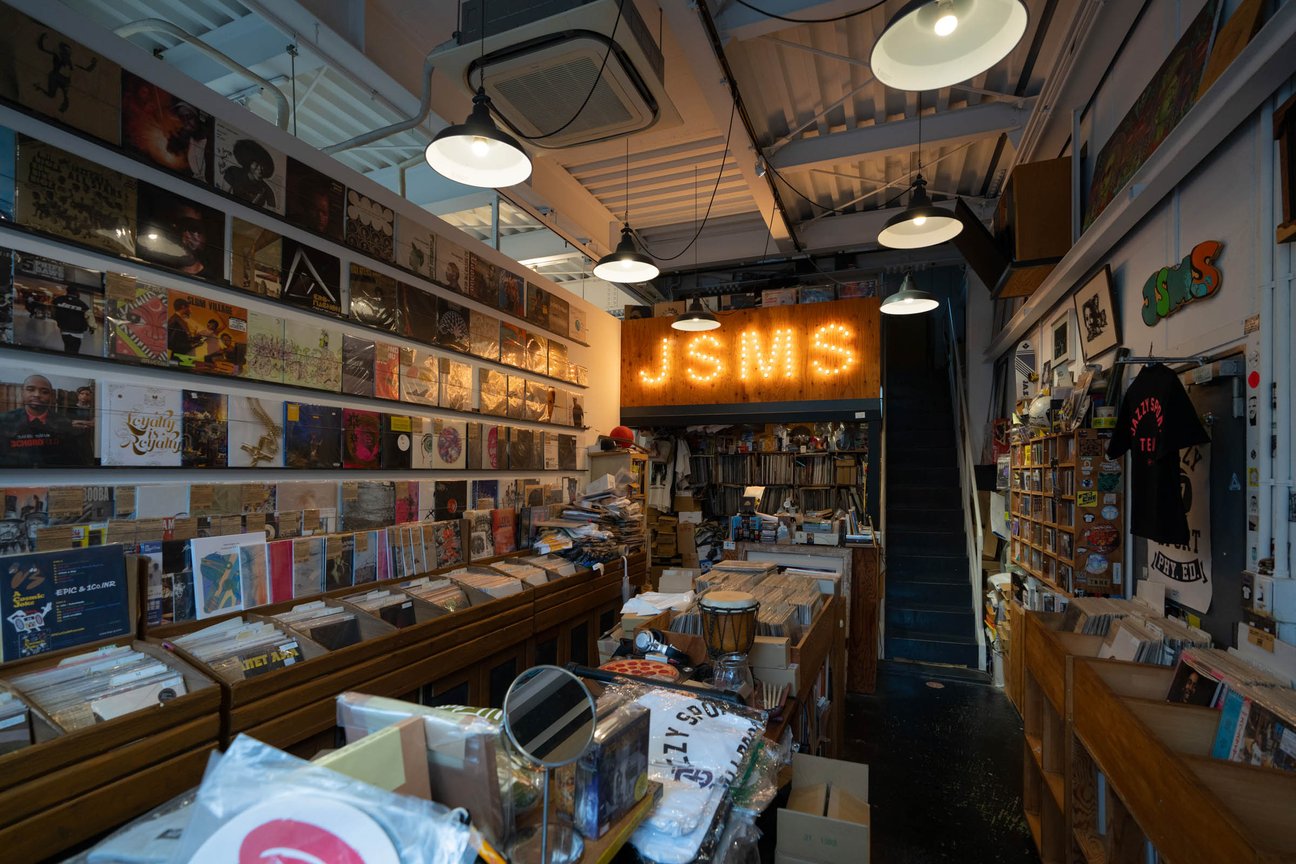 JAZZY SPORT MUSIC SHOP TOKYOの内観