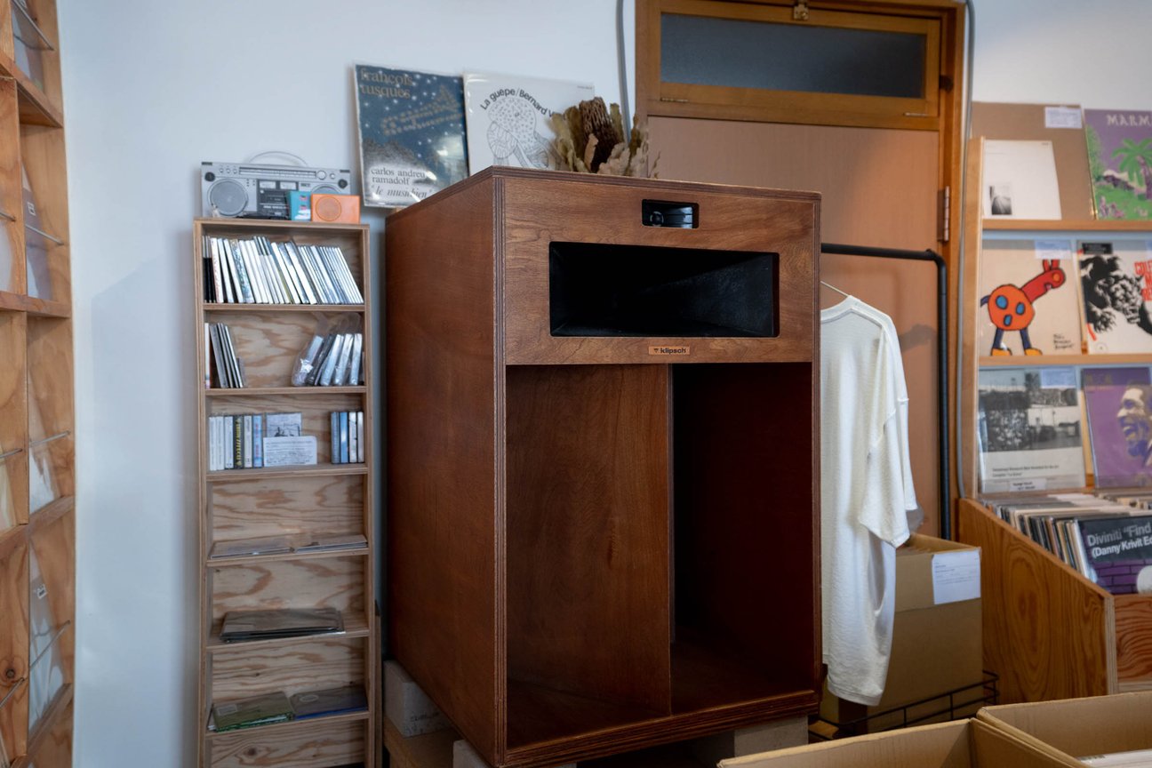 RANA-MUSICA RECORD STOREの内観