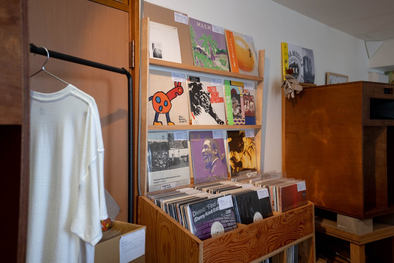 RANA-MUSICA RECORD STOREの内観