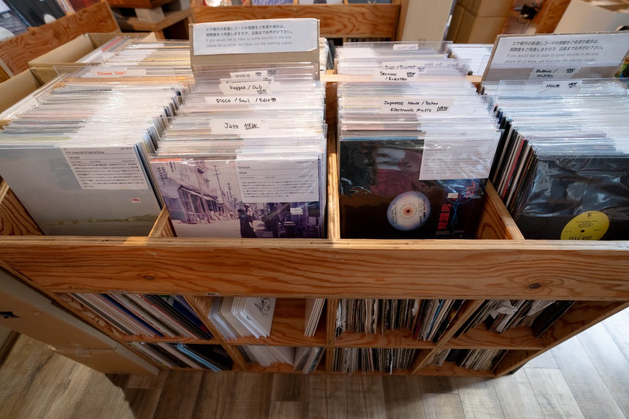 RANA-MUSICA RECORD STOREの内観