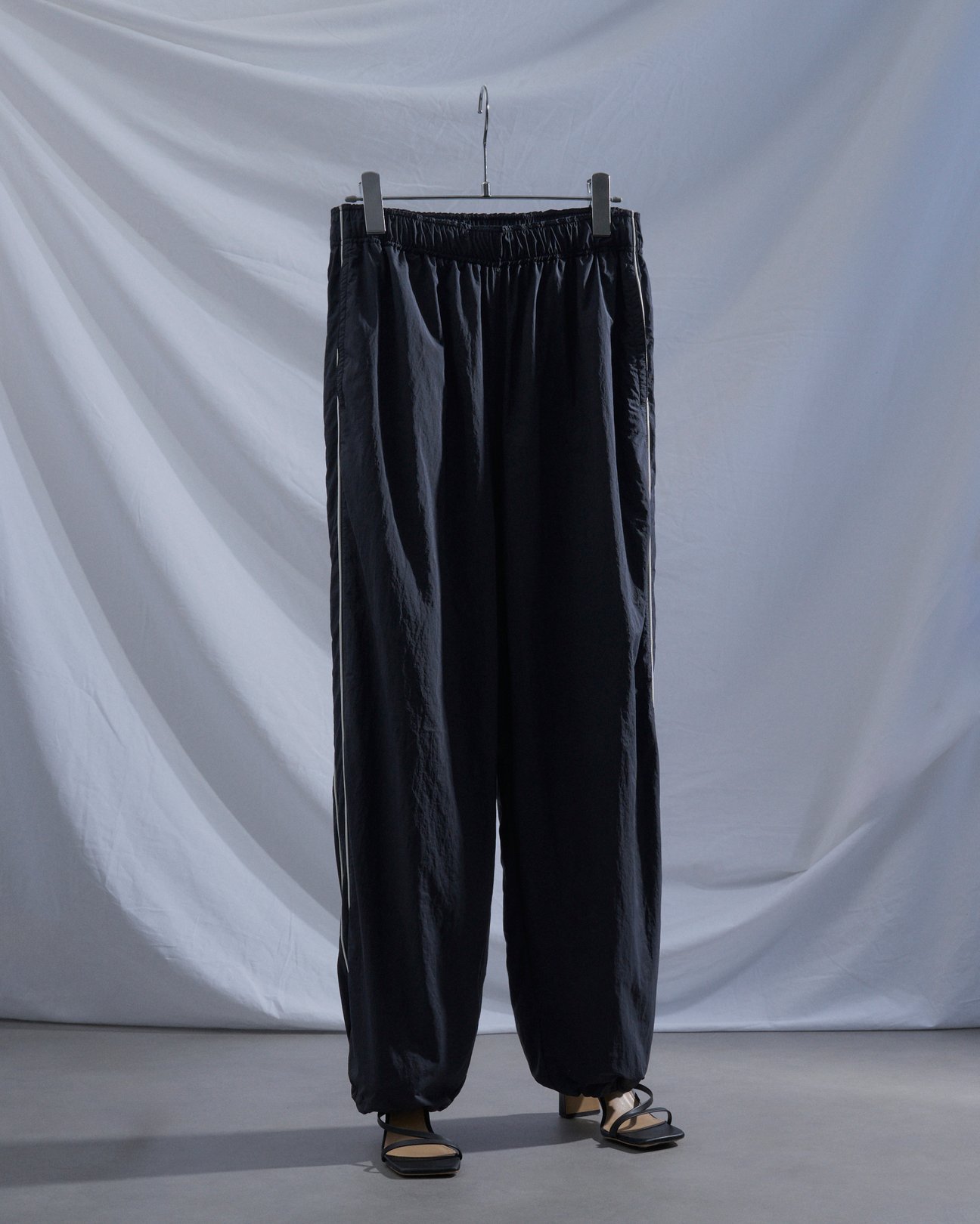 ジョン メイソン スミスのトレーニングパンツ