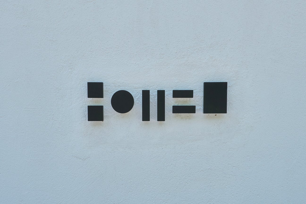 NOT A HOTEL ISHIGAKI(EARTH)のロゴ