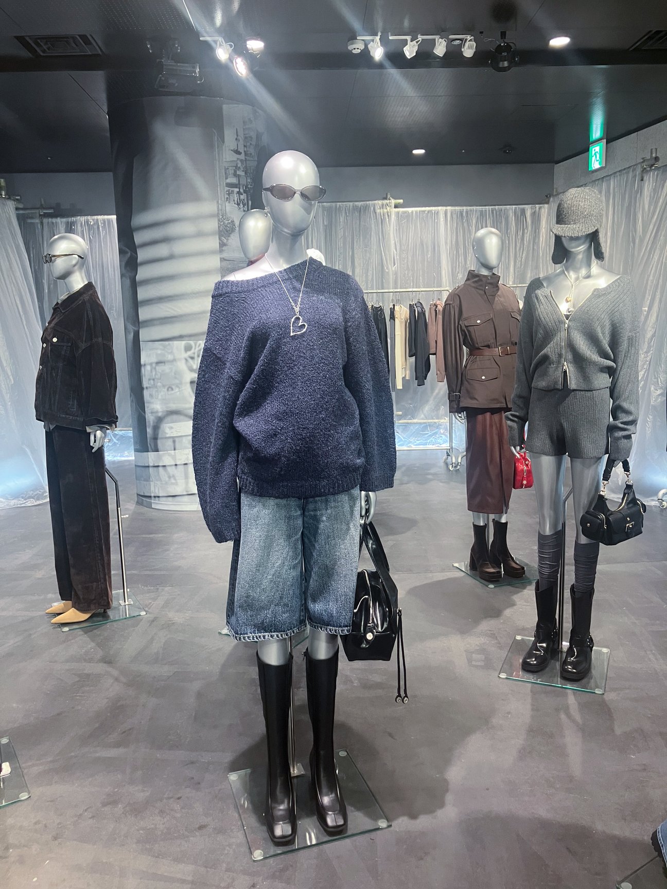 2025年秋冬コレクション展示会の様子