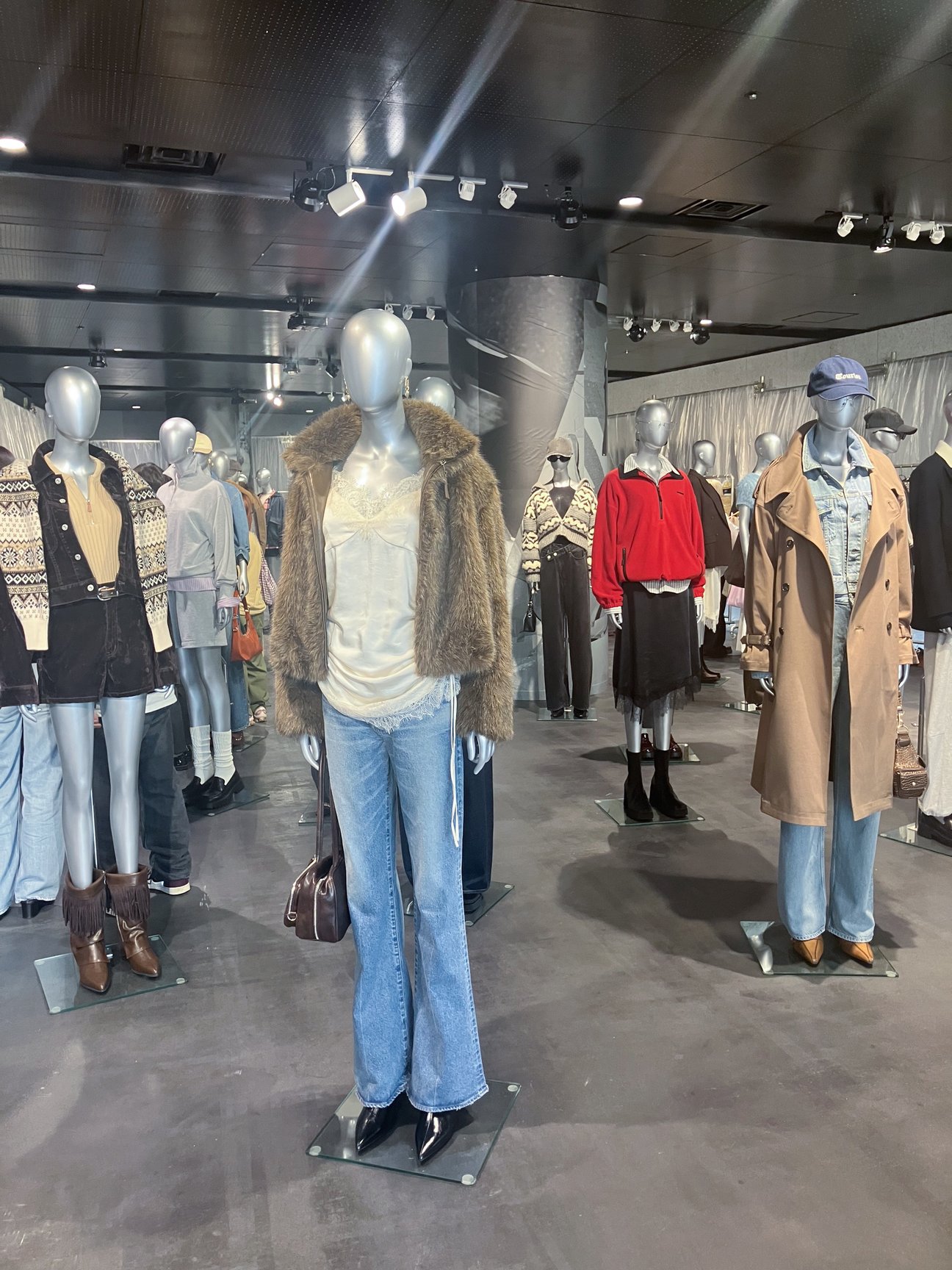 2025年秋冬コレクション展示会の様子