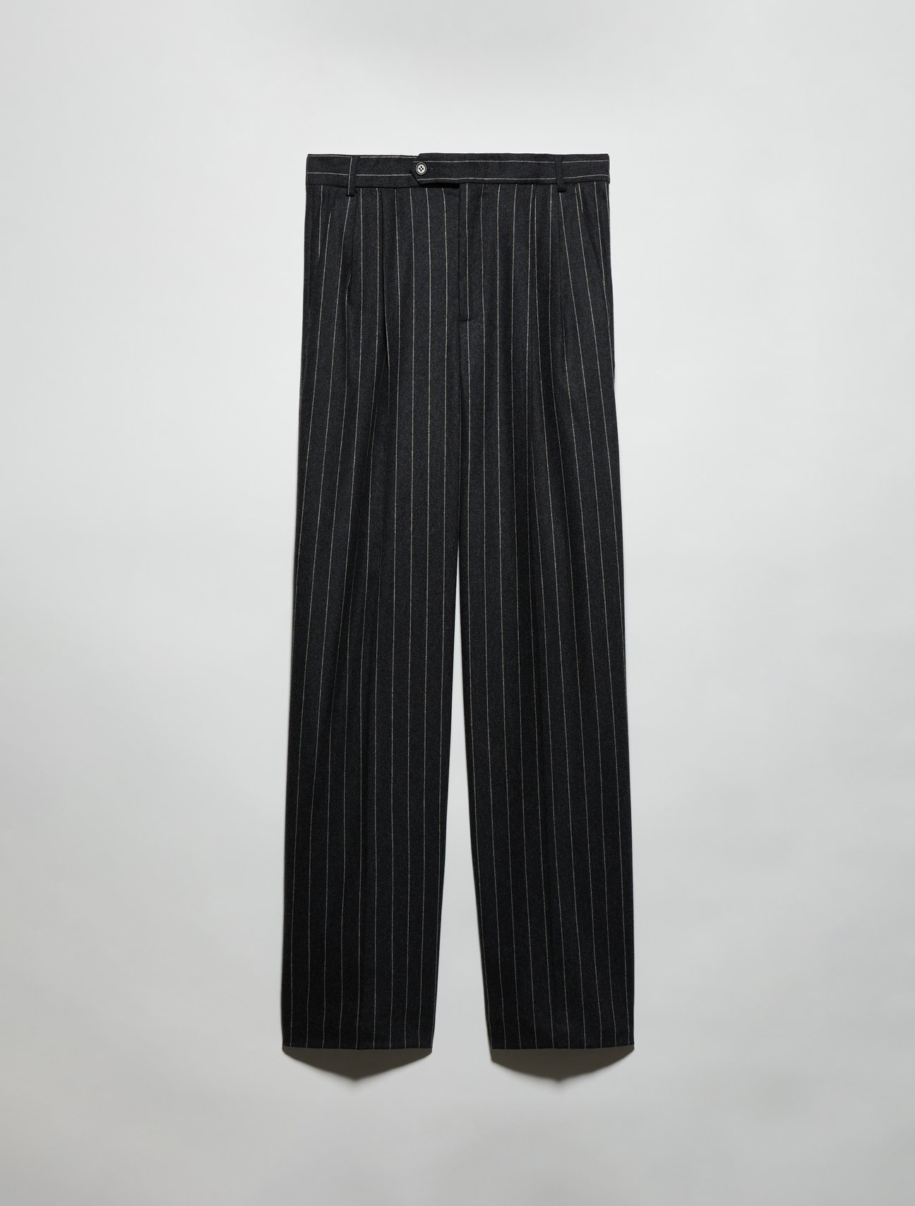 「オンザロック」パンツ 6万4900円