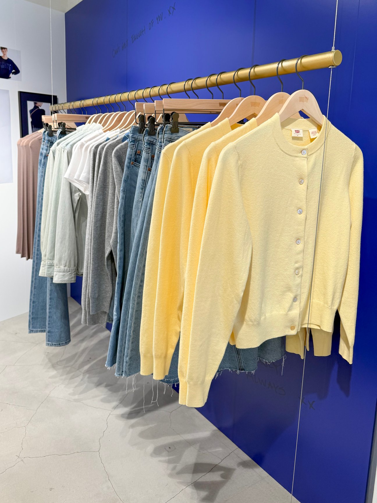 リーバイス 原宿フラッグシップストアの店頭