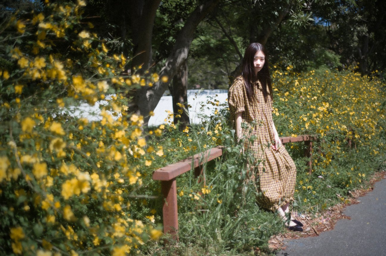 デッドストック生地を使用した「ワンスアポンアタイム・マーケット」の服