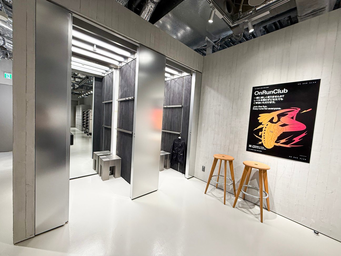 オン フラッグシップストア 東京銀座の店内