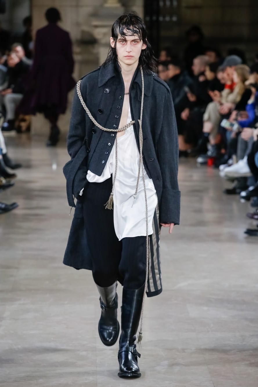 「ANN DEMEULEMEESTER」2018-19秋冬コレクション