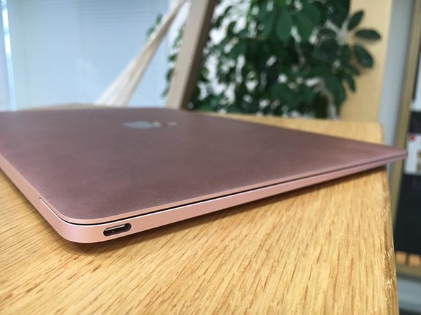 派手すぎる？ローズゴールドのMacBookを実際に使ってみた