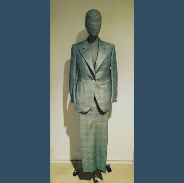 テーラーの信國太志が縫い上げたグレーのビスポークスーツ