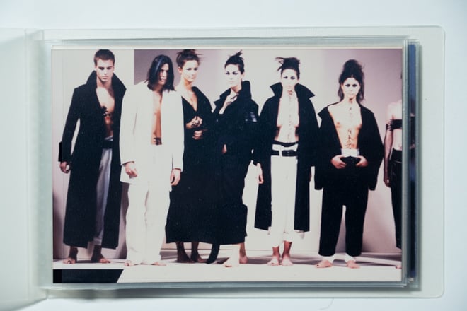 デザイナーの信國太志が枕草子をテーマに制作した衣服の作品