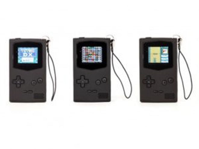 日本にも無料発送、世界最小の携帯ゲーム機「PocketSprite」登場