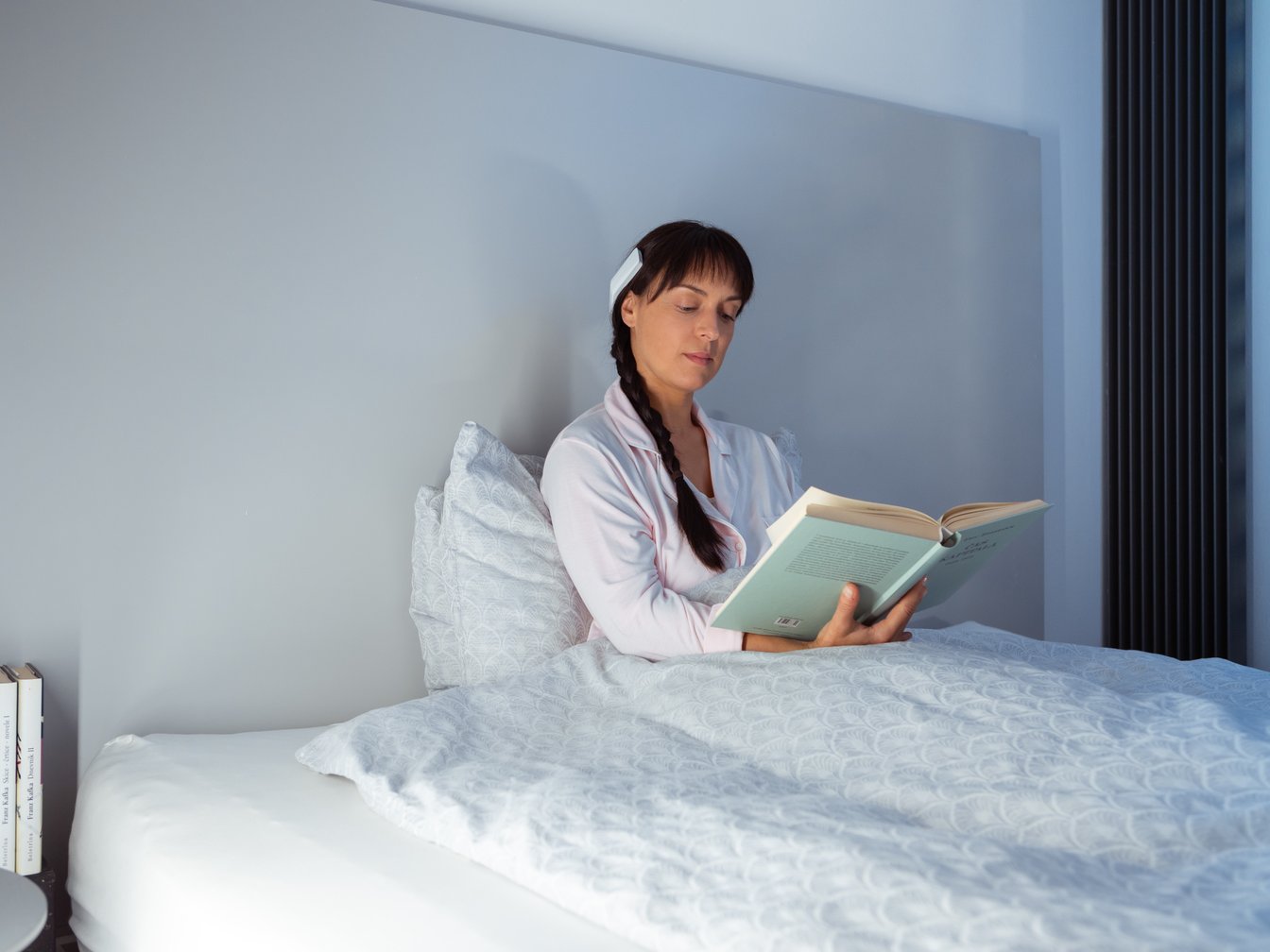 7つのモードで脳波を調整、 リラックスや睡眠状態に入りやすく