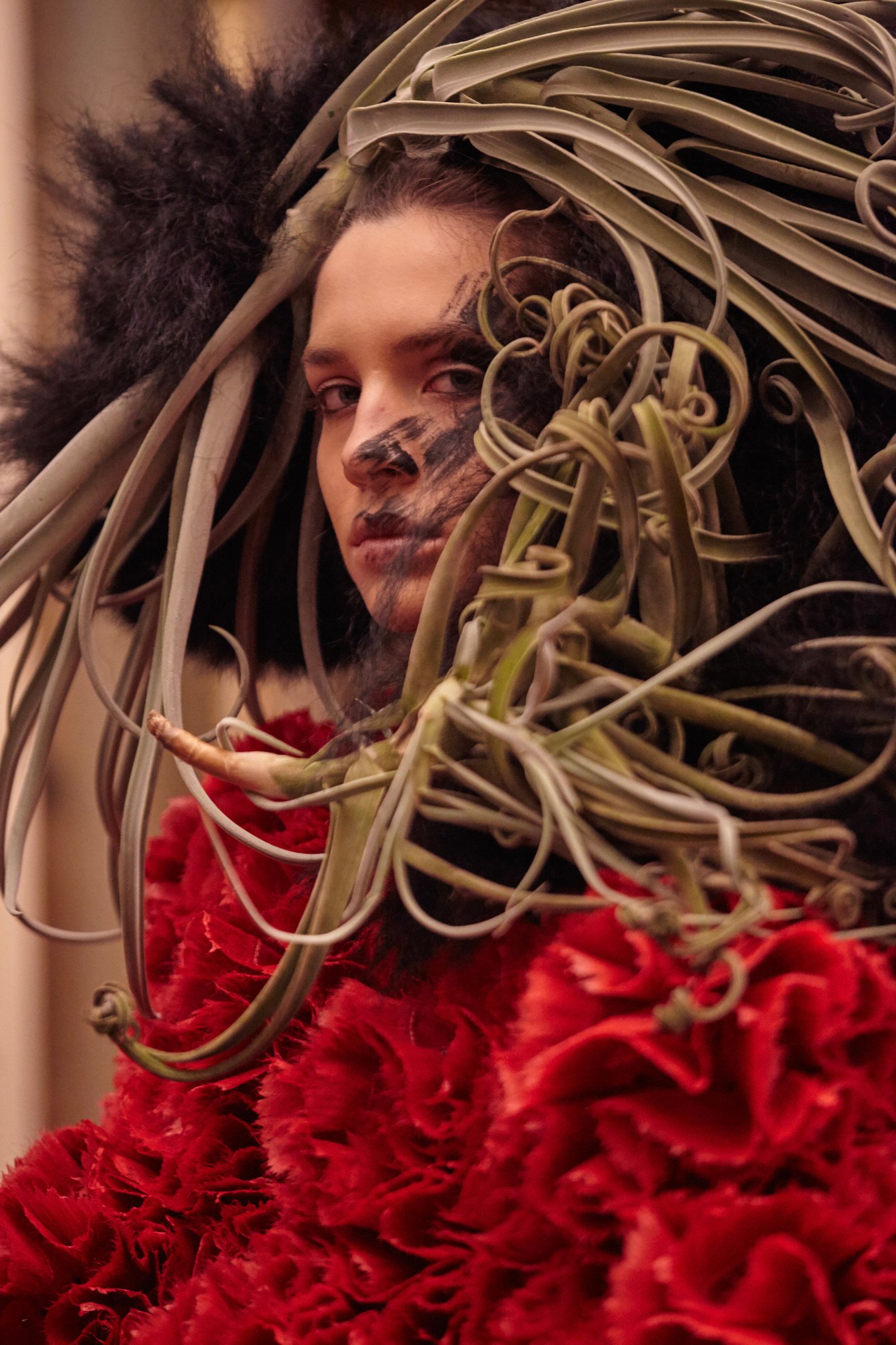 パリで見た「ノワール ケイ ニノミヤ」 2020-21年秋冬コレクションの舞台裏