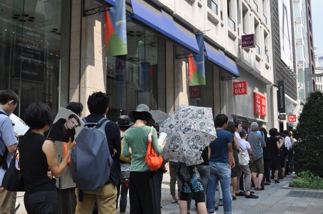 ユニクロ　＋J　行列