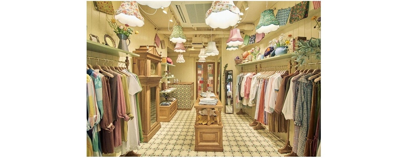 オリジナルデザインのタイルを使って内装した「ポピー」旗艦店