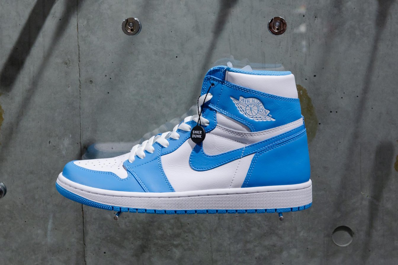 ジョーダン　ナイキ　UNC