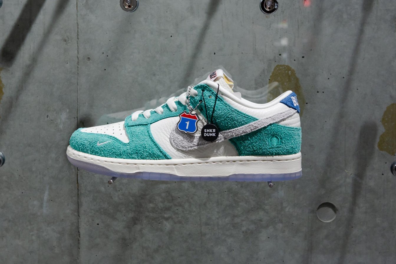 ナイキ　カシーナ　ダンク