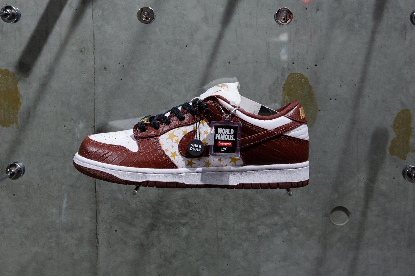 ナイキ　シュプリーム　ダンク