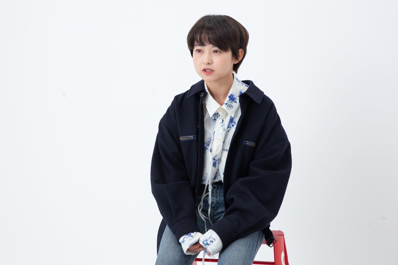 伊藤万理華 ジャケット