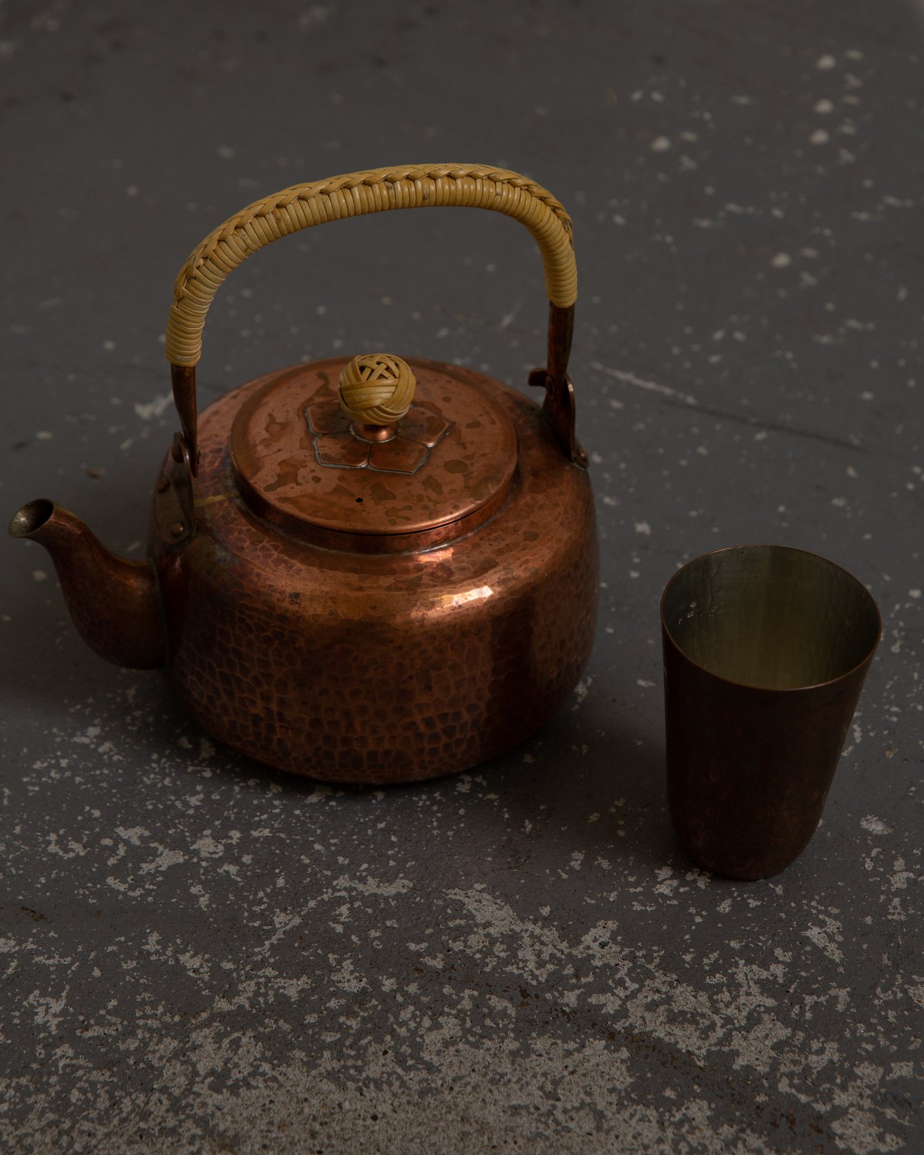 コップ やかん 本明