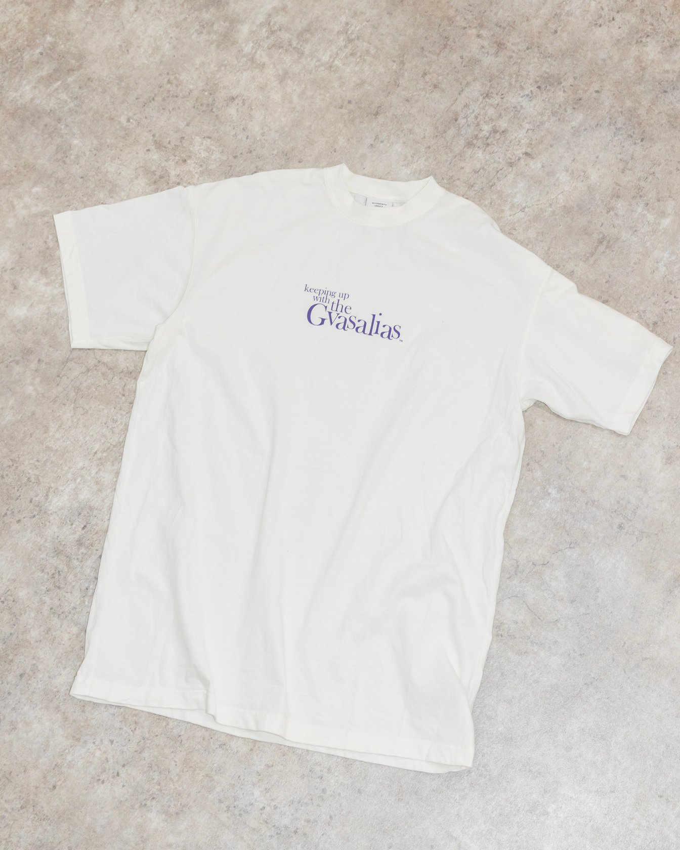 「ヴェトモン」のパロディ Tシャツ