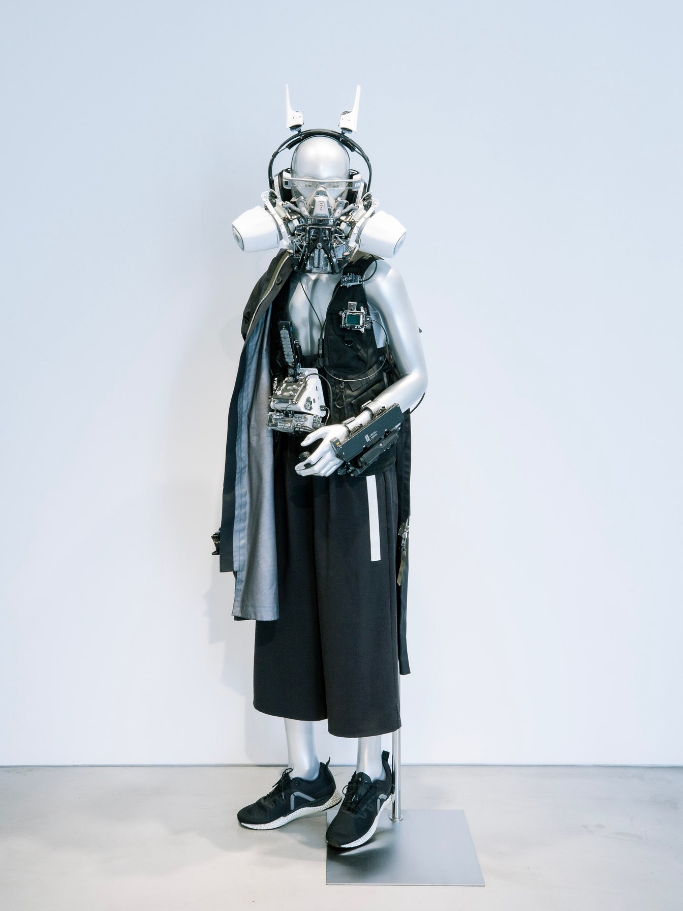 ikeuchi hiroto　池内啓人　バレンシアガ　ヘッドピース　マスク　オタク