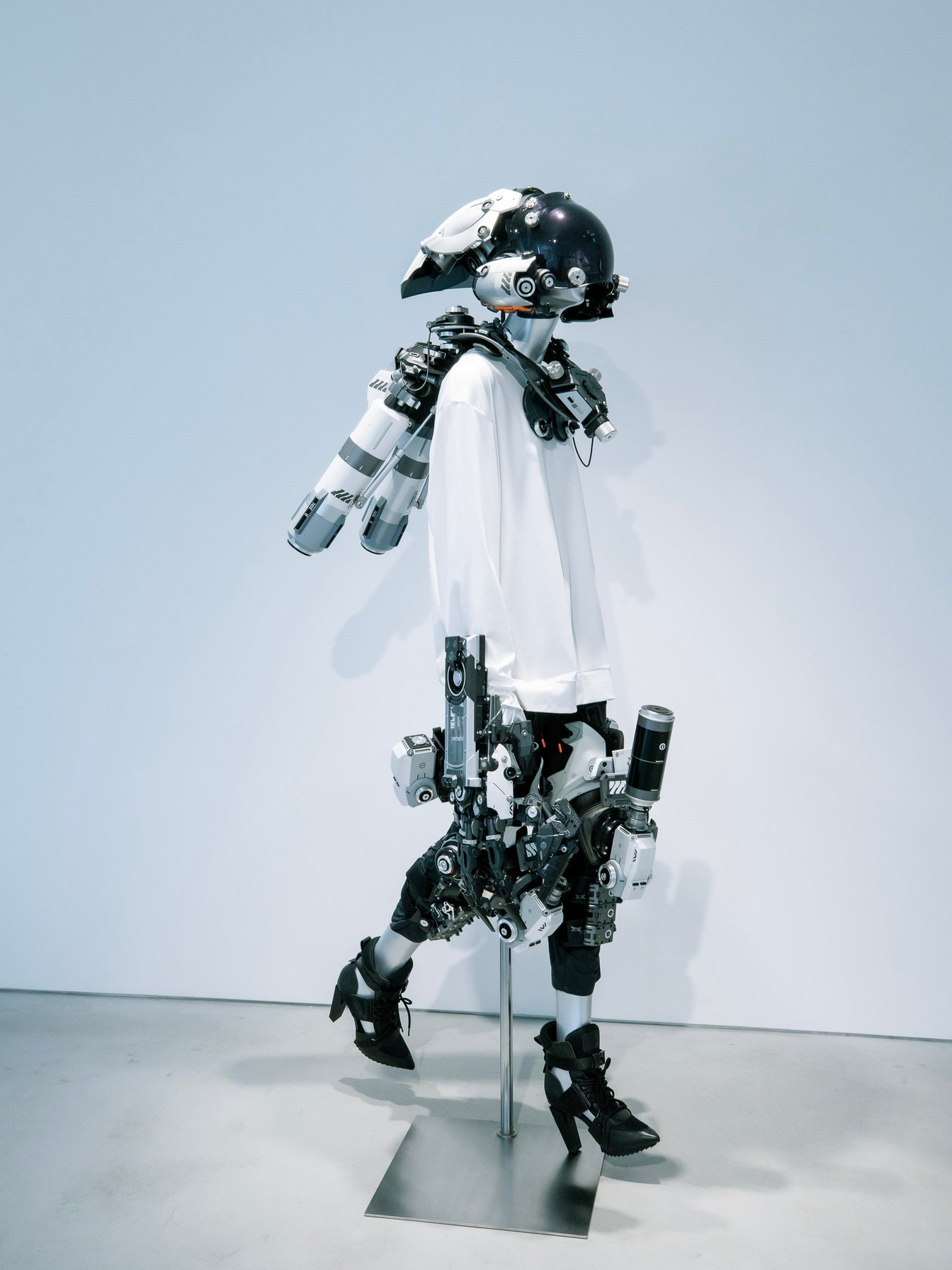 ikeuchi hiroto　池内啓人　バレンシアガ　ヘッドピース　マスク　オタク