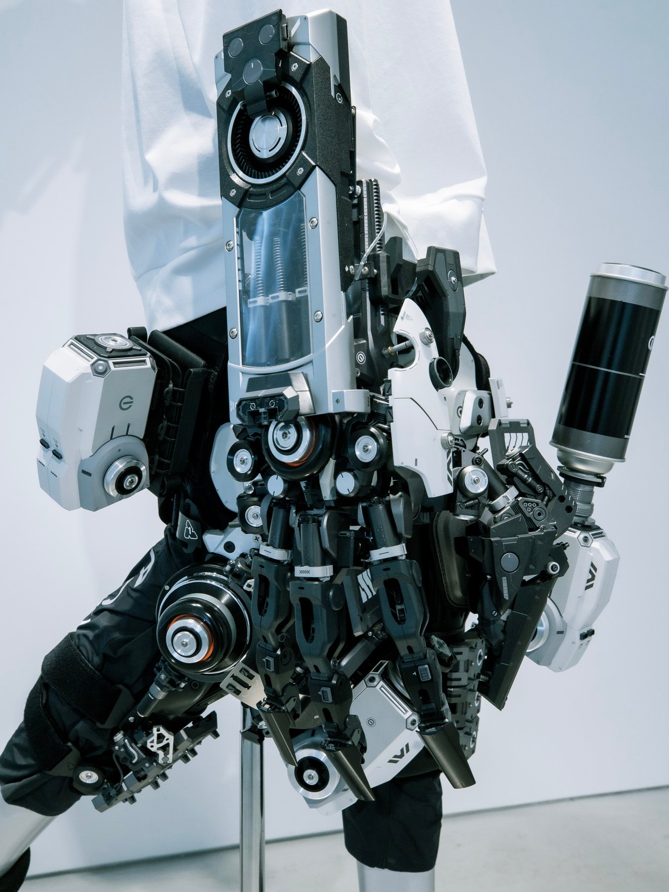 ikeuchi hiroto　池内啓人　バレンシアガ　ヘッドピース　マスク　オタク