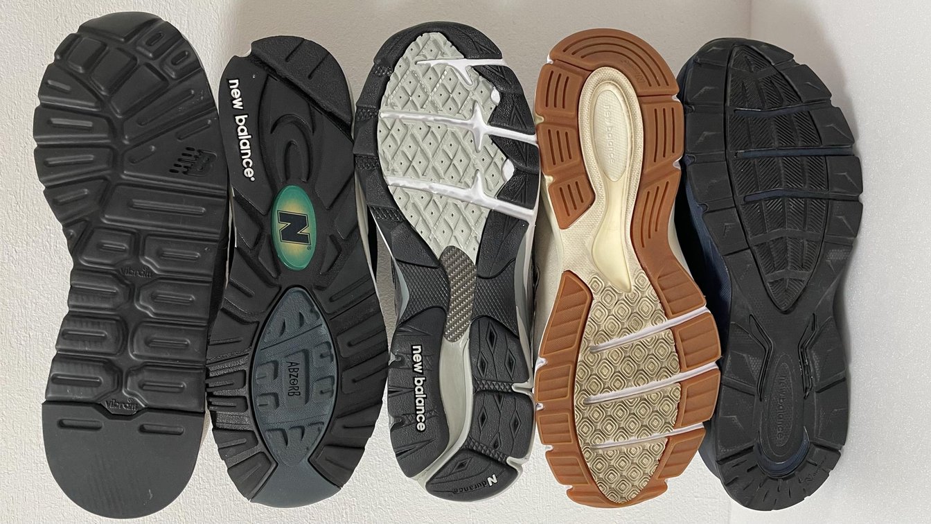 ニューバランス 990 見分け方