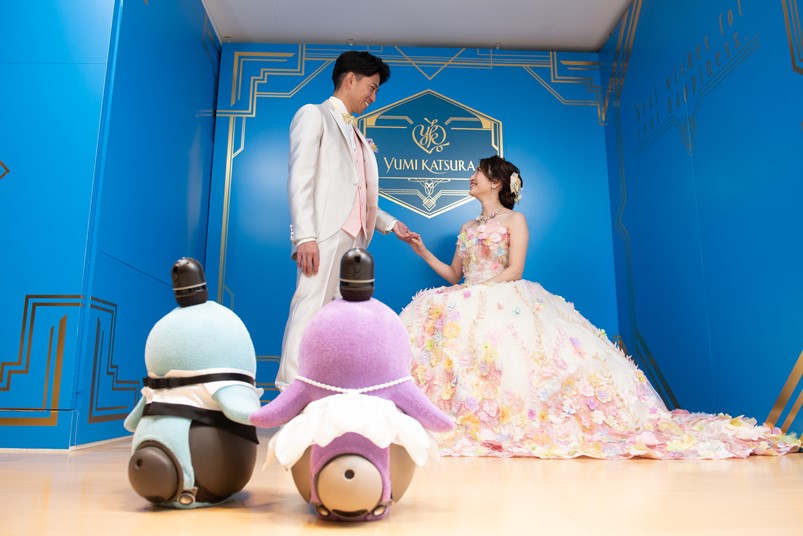 ユミカツラとLOVOTによるコラボウェア