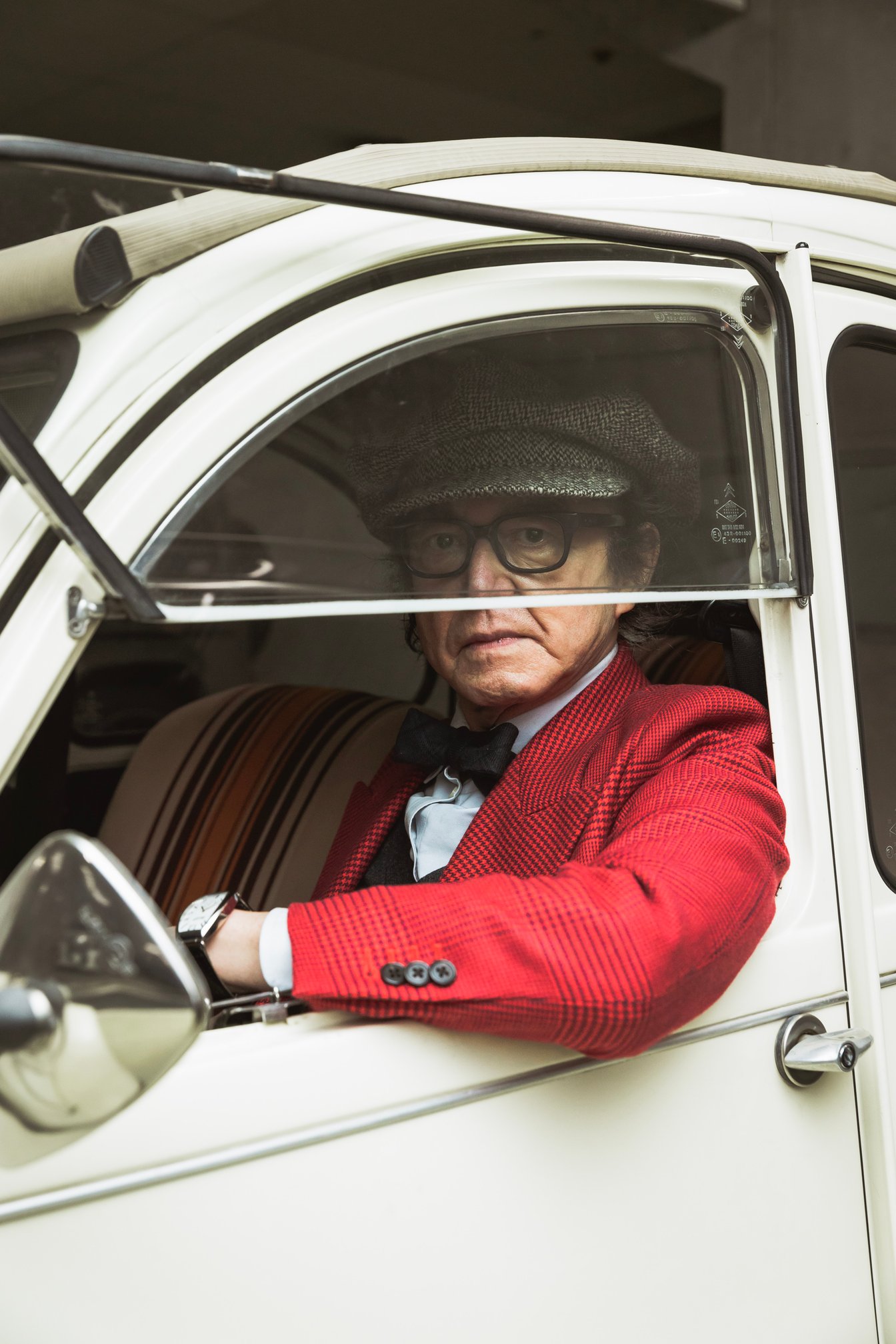 マイカーに乗る元GQ編集長 鈴木正文