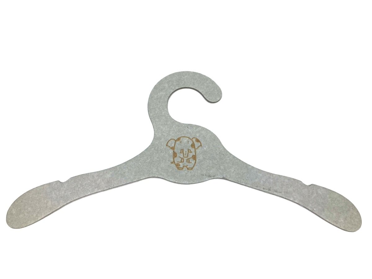 東京紙器が開発したカミハンガー