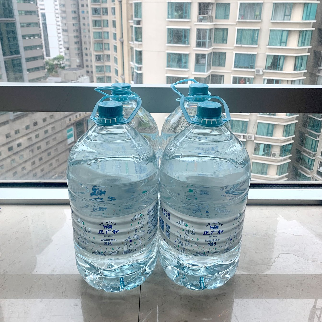大量の水