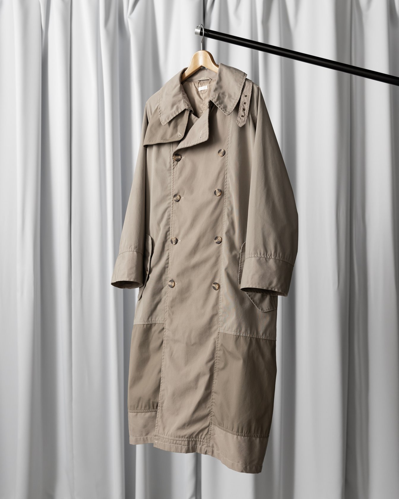 シーオールの一点物トレンチコート