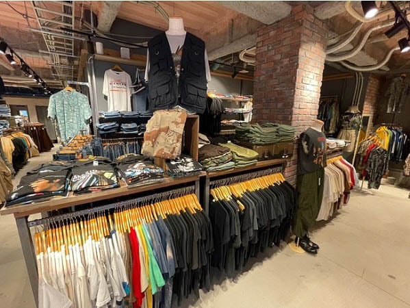 海外古着専門店の「古着屋JAM」