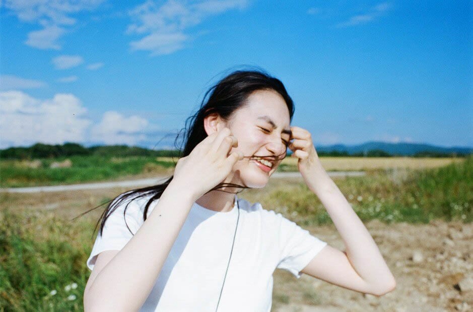 俳優 八木莉可子