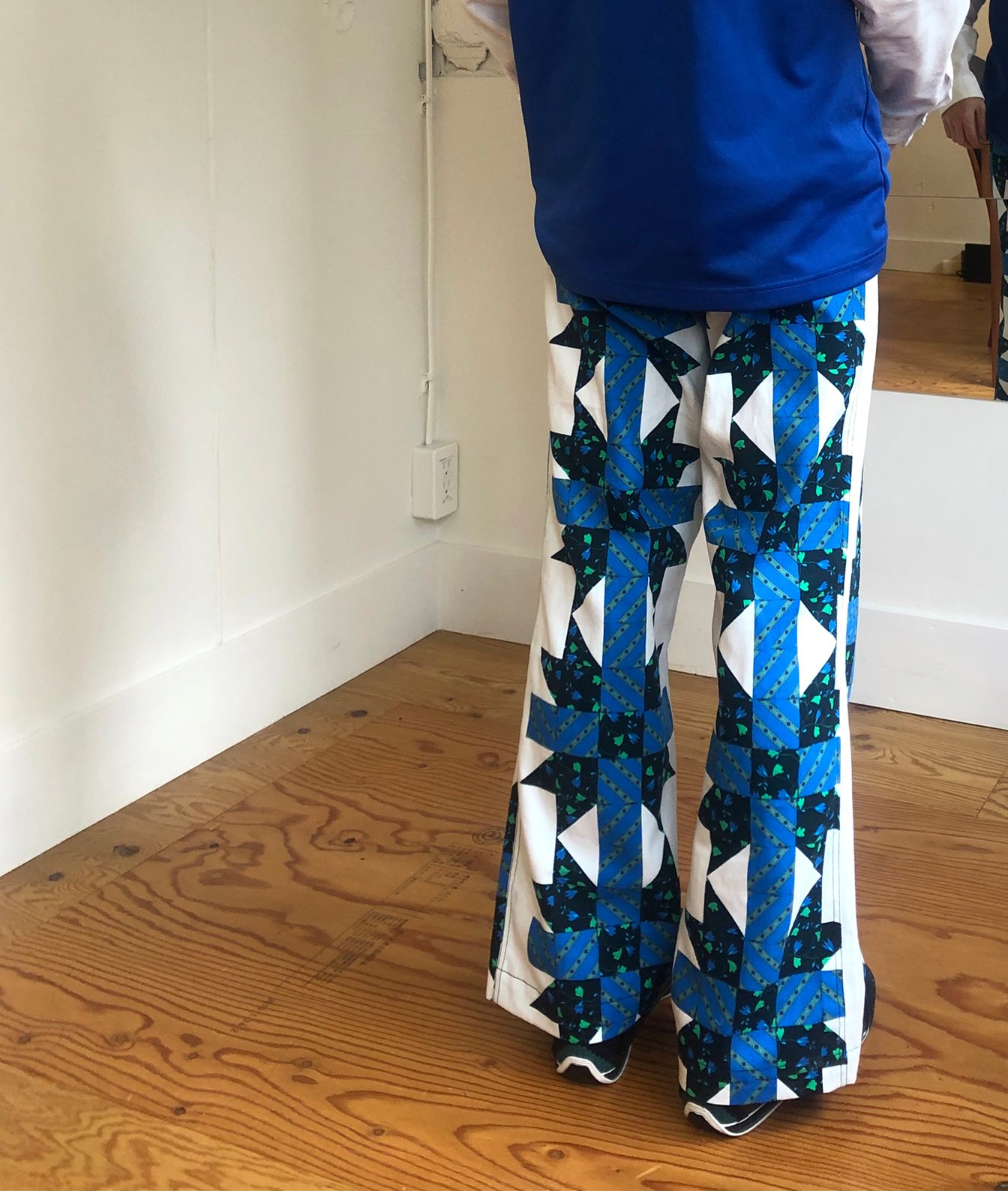 カラフルなパンツ