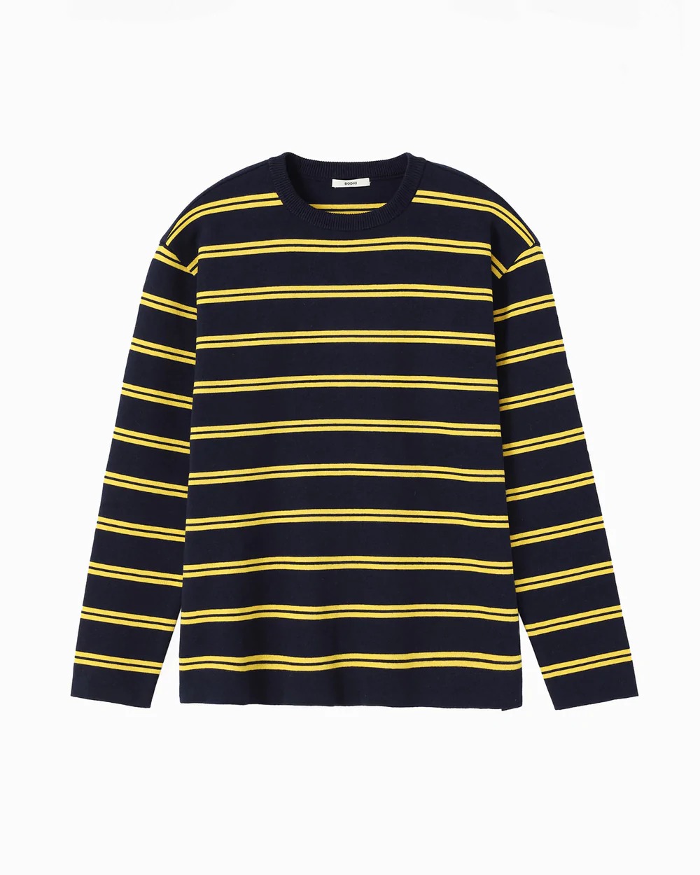 ネイビー×イエローのTシャツ