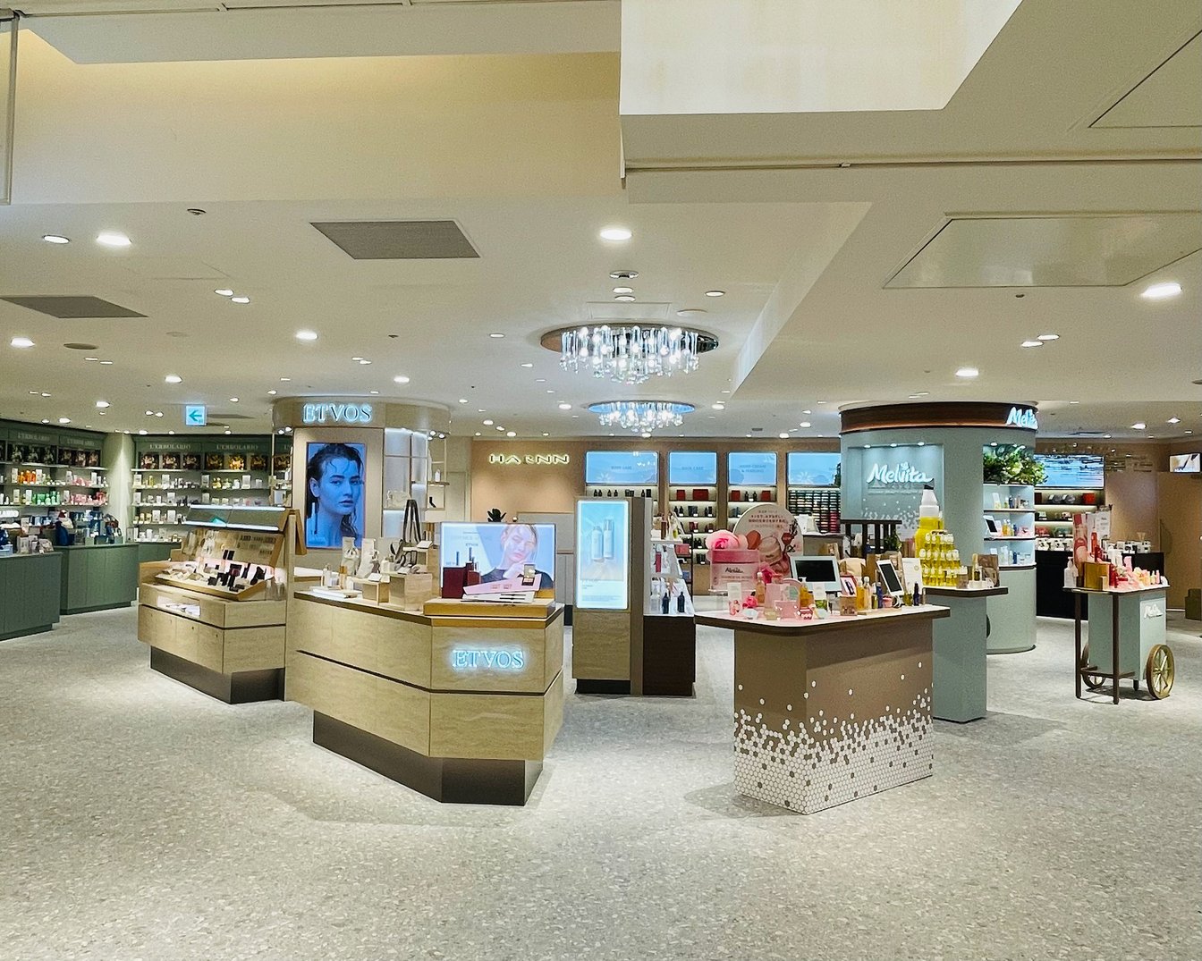 ビューティ売り場の様子